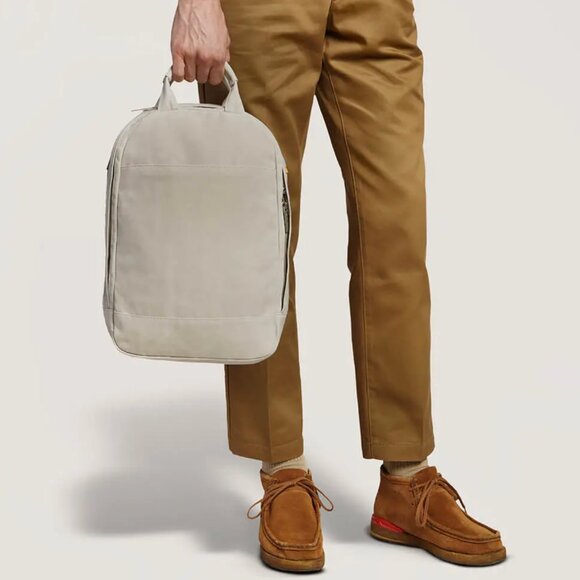 Day Owl Slim Pro Backpack Dawn Grey - Picture 2 of 9